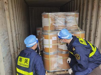 进出口延续红火势头，外港海关全力保障节前港口安全稳定畅通